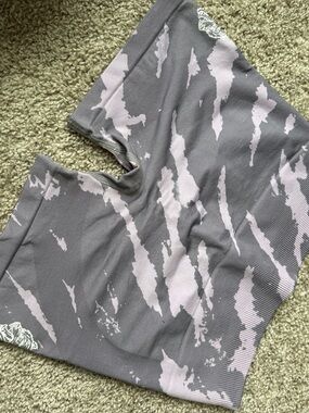 Darc Sport Lavender and Gray Seamless Active Shorts